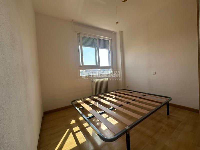 Foto 90e6b3d1-9090-4f4d-82c5-7c3a3e2d843f. Ático  en venta en Centro Torrejón de Ardoz