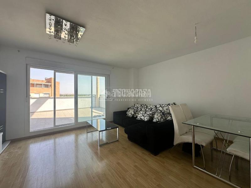 Foto e8ff6c0c-d311-4cfd-9c67-17d3e6fa642d. Ático  en venta en Centro Torrejón de Ardoz