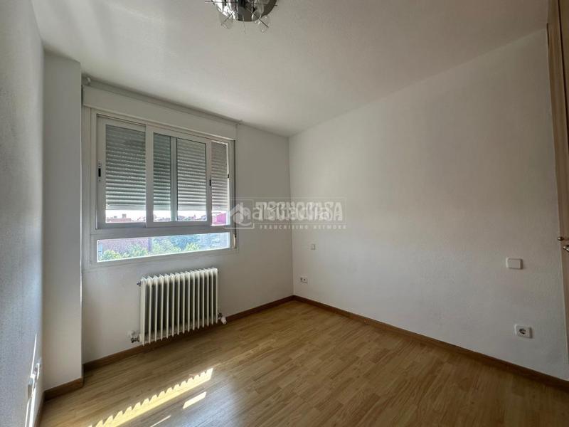 Foto f2f74aa1-c8c6-4e67-a9c1-1a3ee3612440. Ático  en venta en Centro Torrejón de Ardoz