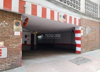 Aparcament cotxe a La Trinidad