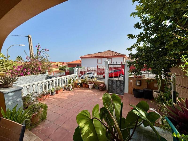 Foto bf14f4de-4800-4aa7-bc95-8f873f873f29. Maison jumelée avec parking dans Las Caletillas - Punta Larga Candelaria