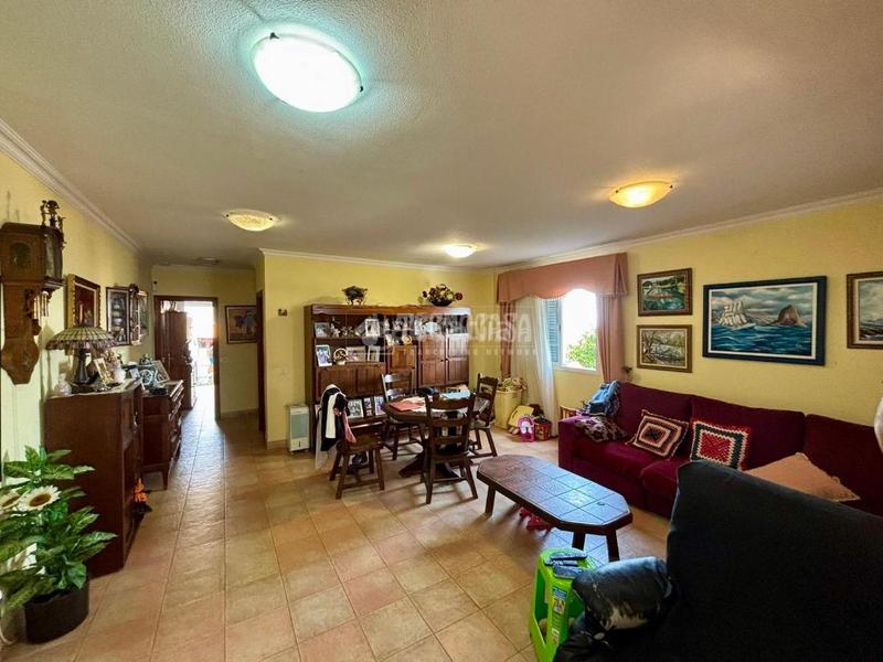 Foto ea001cf7-d4aa-4c8c-b502-2c9f66f3ff61. Maison jumelée avec parking dans Las Caletillas - Punta Larga Candelaria