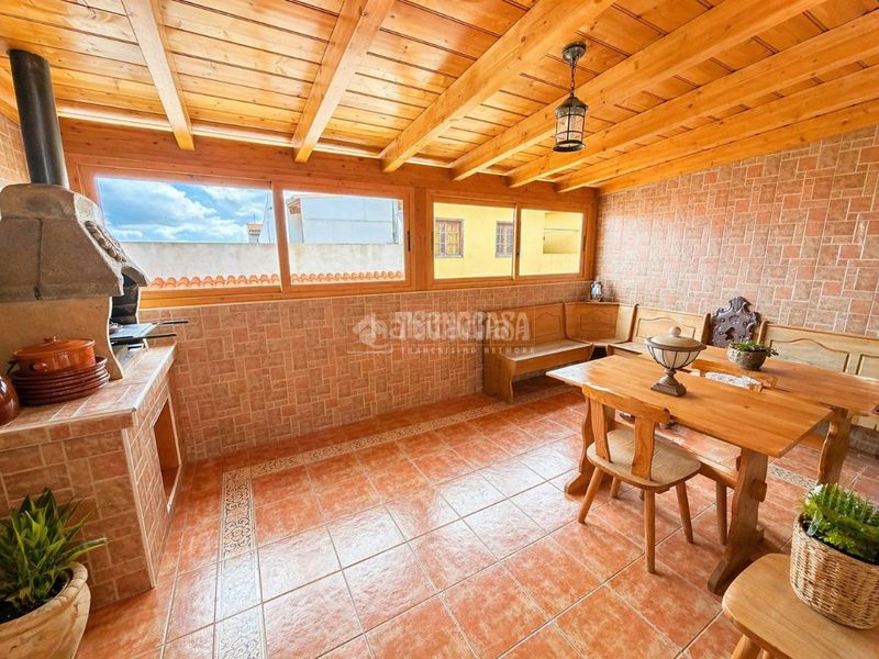 Foto 6c4e9c39-1474-4e59-add4-fc689b00724c. Casa aparellada a Araya Candelaria