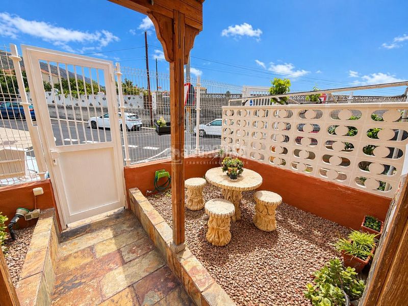 Foto a1da3ecd-2826-43b5-934e-e9527a49aa81. Casa aparellada a Araya Candelaria