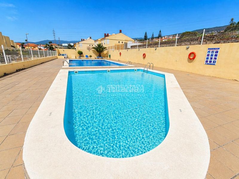 Foto daffd88f-8a56-4bd6-bd74-6ab7c0a39ec4. Casa aparellada a Araya Candelaria