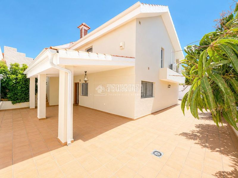 Foto a259dcc7-ef33-4299-bce3-0922b9559eca. Casa amb aparcament piscina a Barranco Hondo Candelaria