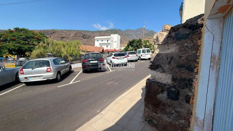 Foto 4d665937-6d5c-47e0-9e44-d45eb5a25f66. Casa amb aparcament a igueste de Candelaria Candelaria