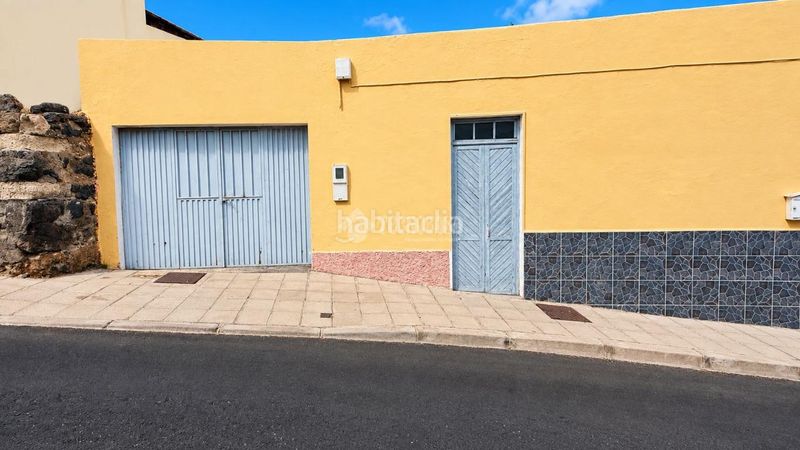 Foto 6a85e3f6-fb2a-4a8b-a8a4-2493f3b21d16. House with parking in igueste de Candelaria Candelaria