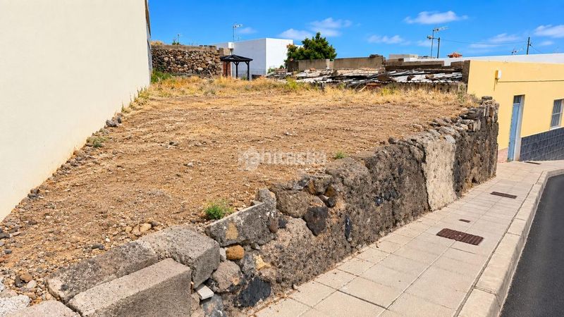 Foto f30c6383-8b72-4ae4-a06f-a2730b64a21d. House with parking in igueste de Candelaria Candelaria