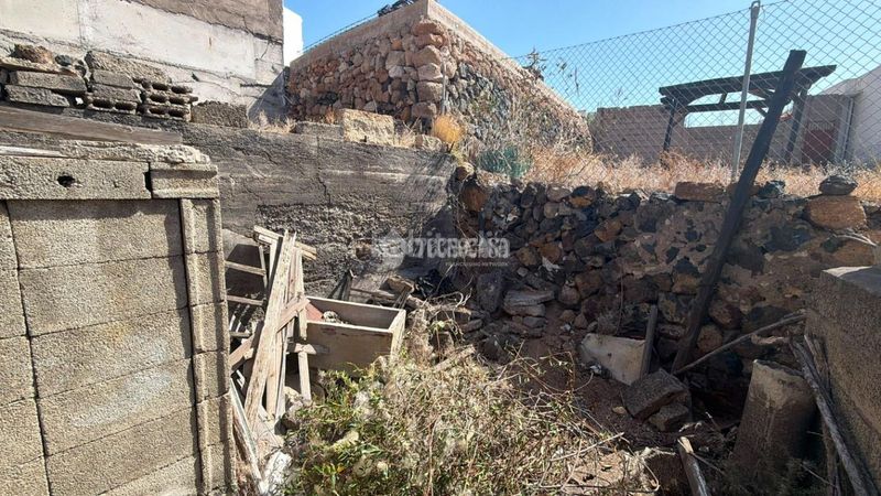 Foto fb1d9b68-8ba6-4ce7-b140-911476f7db89. Casa amb aparcament a igueste de Candelaria Candelaria