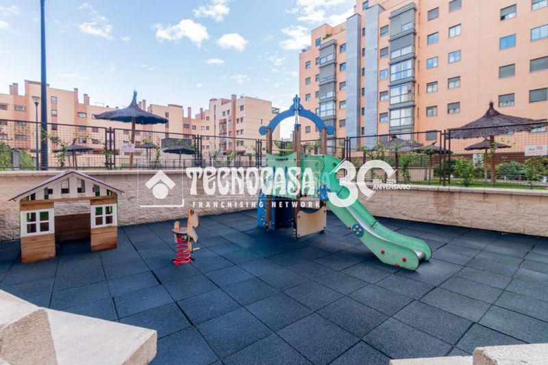 Foto a243748a-3f99-4333-9ce1-f6b40d3413a7. Pis amb calefacció aparcament piscina a Simancas Madrid