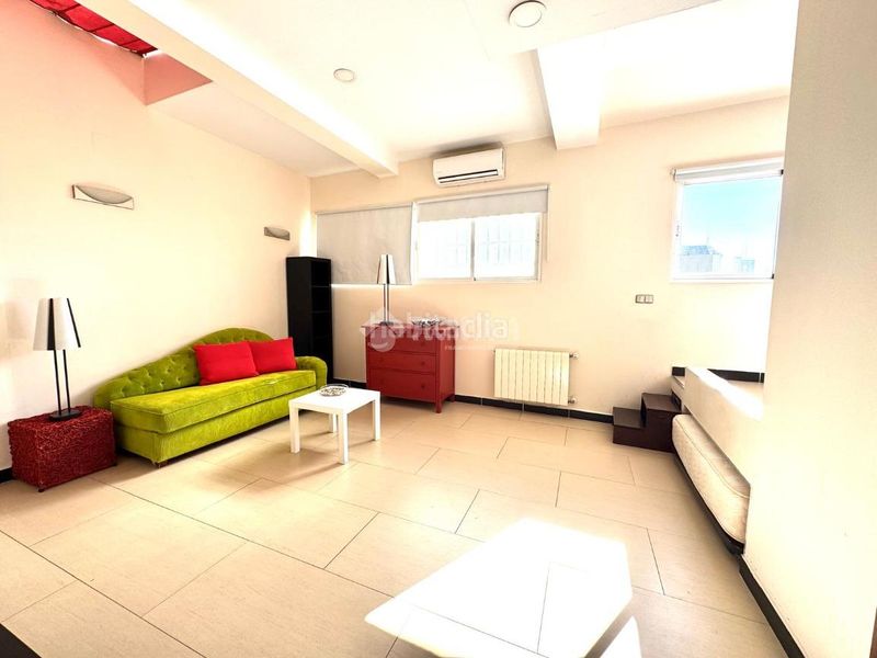 Foto 9f194854-cd46-4c60-85a0-b3a302538696. Loft amb calefacció a Simancas Madrid