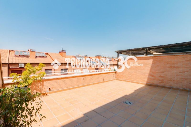 Foto ab3d7bfa-044a-4025-8f26-a37026a1fe67. Pis amb aparcament a Salvador Madrid