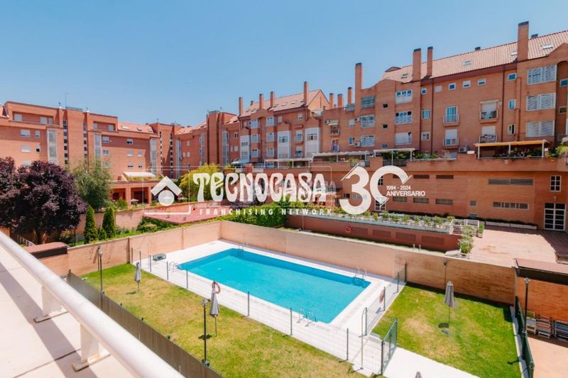 Foto b3945ecf-6e54-41c1-9470-c066d2dcefb1. Pis amb aparcament a Salvador Madrid