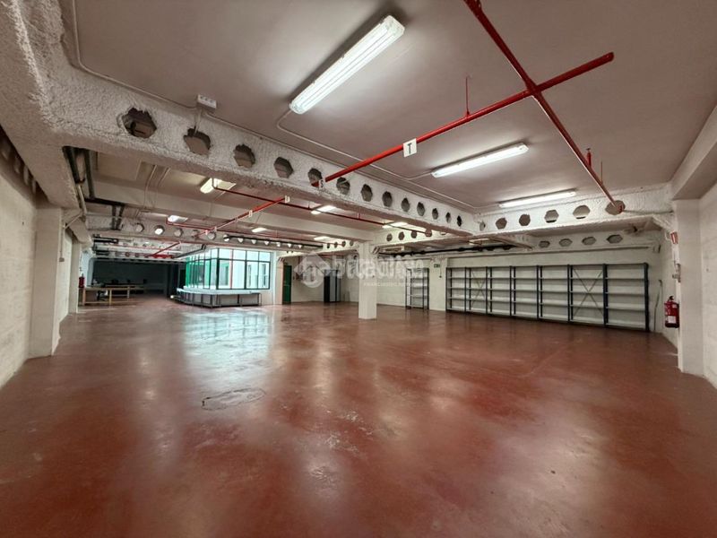 Foto bf624acc-eb80-4028-bc08-e2743e8d78ae. Affitto edificio in Simancas Madrid