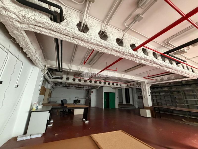 Foto e8e24636-8612-4579-a010-d546d45e5439. Affitto edificio in Simancas Madrid