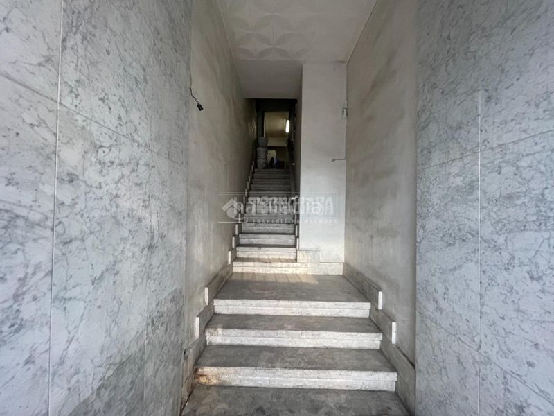 Foto 6592f31a-6e7b-41aa-81ae-b754a86f286d. Edifici a Simancas Madrid
