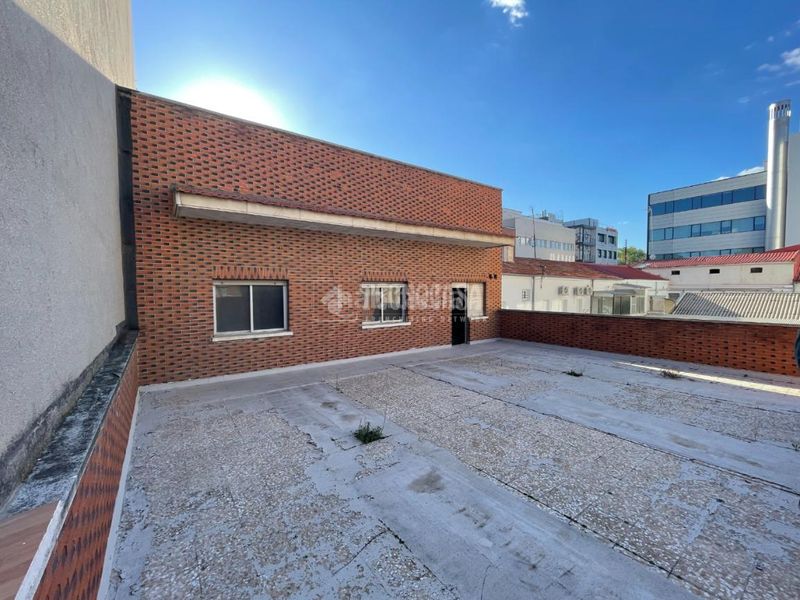 Foto a586b828-5f6a-460b-9af9-c687edb6784a. Edifici a Simancas Madrid