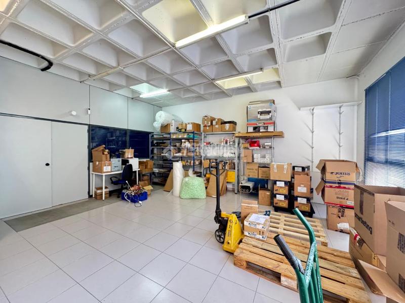 Foto 3d6634e4-0e4c-46b1-b925-e288a7ed05c5. Local comercial nave en venta en Simancas Madrid