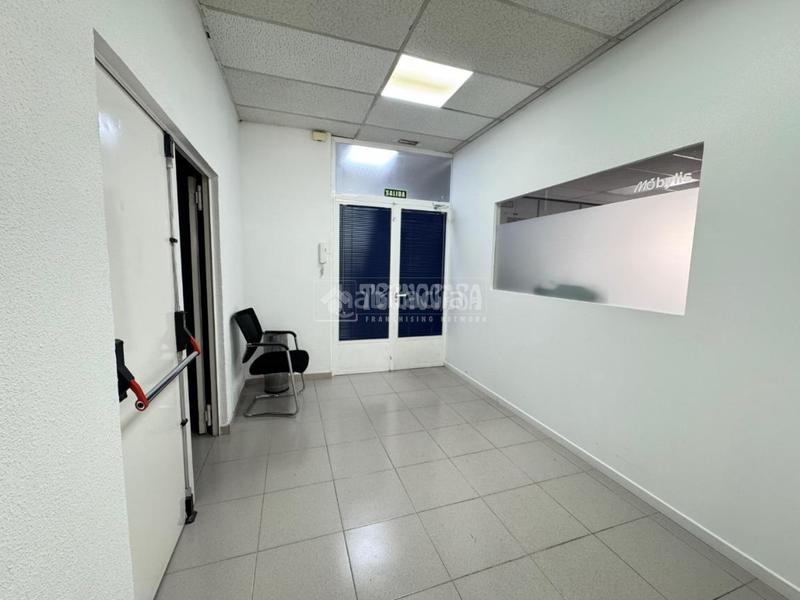 Foto 8638e1e2-9284-4993-9b96-08344797505e. Local comercial nave en venta en Simancas Madrid
