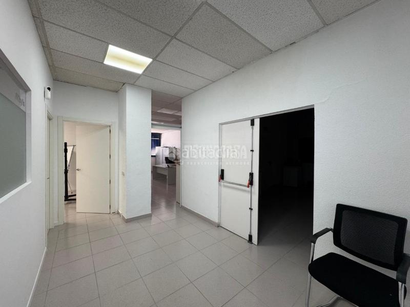 Foto 96ce3c23-9594-4e7b-88e9-905b5e76c3bb. Local comercial nave en venta en Simancas Madrid