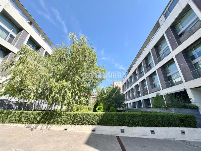 Foto 9c2b481a-5492-4dd7-bf5c-e8d982ed9e2f. Loft avec chauffage dans Simancas Madrid