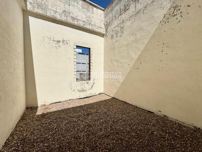 Foto 29a4225e-f899-458a-9d74-052abb8b8b42. Édifice dans Simancas Madrid