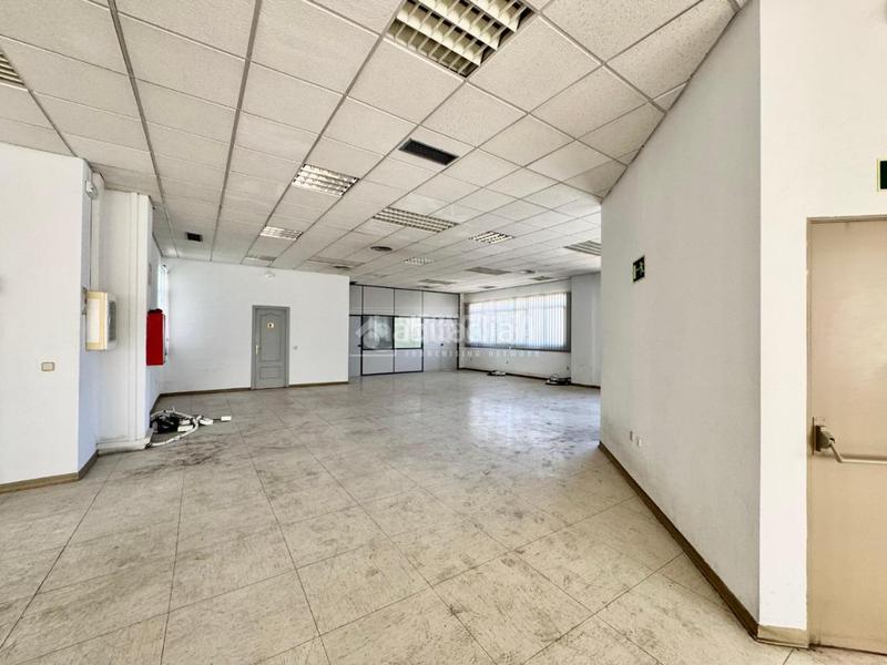 Foto 3d8ae3a9-49b9-413b-8064-a0265c4cd044. Édifice dans Simancas Madrid