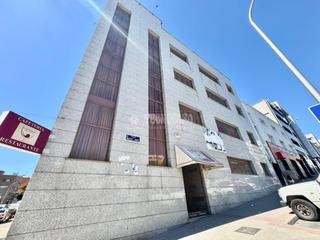 Edifici a Simancas. Edificio en venta en madrid