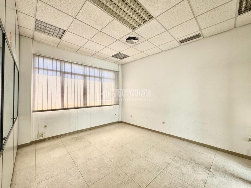 Foto c80e2bd7-4f8e-4434-8a53-c7cd1e5f7131. Édifice dans Simancas Madrid