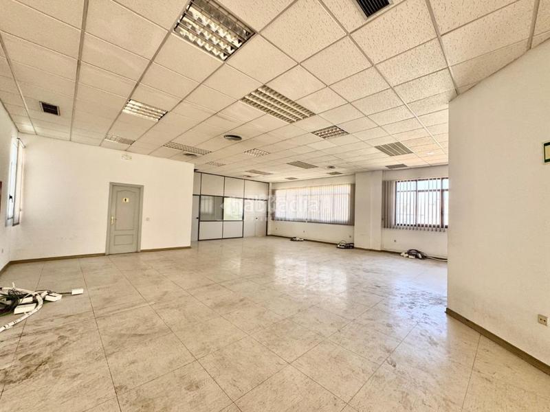 Foto c8ee0640-8094-4a26-825c-5a86961483bf. Édifice dans Simancas Madrid