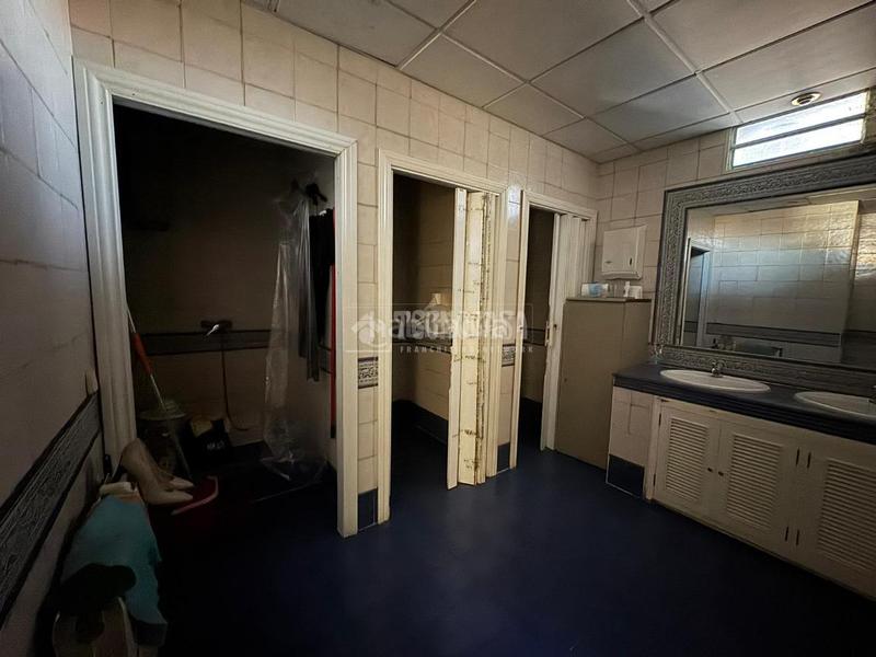 Foto 97a820a9-a9ae-4b00-8ccd-672e2d629406. Locale commerciale con riscaldamento in Simancas Madrid