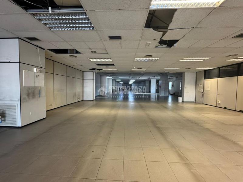 Foto ccae0e05-5f9b-4d1e-9748-6b0a628736f9. Locale commerciale con riscaldamento in Simancas Madrid