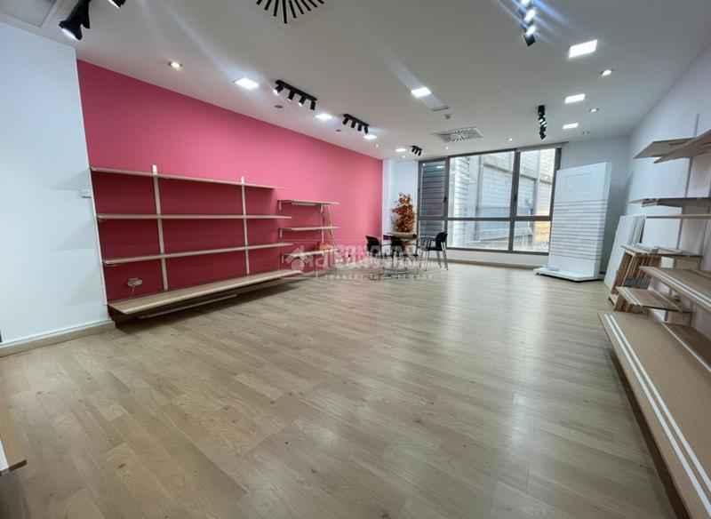 Foto 93d9ce49-69d8-402c-bf87-ca73b403b689. Studio with heating parking in Simancas Madrid