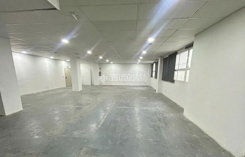 Foto edee3261-4444-4a65-b227-64a73d7e645b. Local comercial a Simancas Madrid