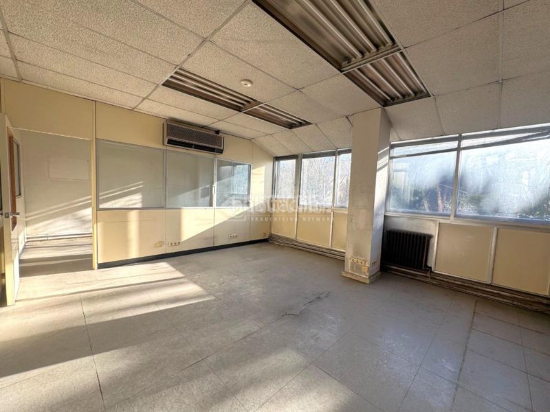Foto 4b0506eb-198a-4775-9068-b317f78d97d1. Local comercial amb calefacció a Simancas Madrid