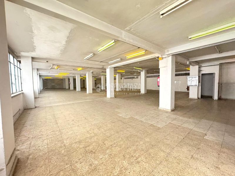 Foto af83fffe-b3a7-4c9b-970d-7cbd96ba68f7. Local comercial amb calefacció a Simancas Madrid