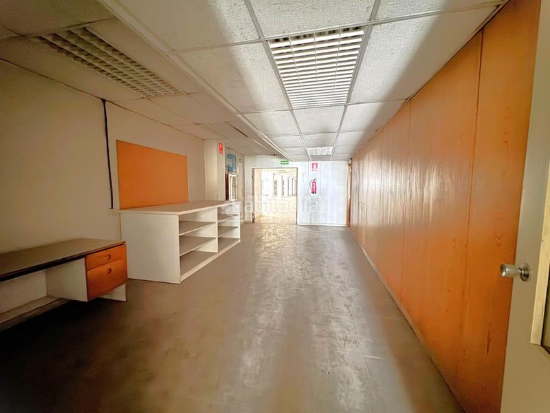 Foto cc1b592b-d9c2-4de8-a0e9-d1be2b8b06e9. Local comercial amb calefacció a Simancas Madrid