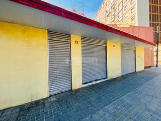 Local commercial dans Santa Eullia. Local comercial en venta en lhospitalet de llobregat
