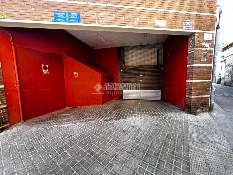 Foto db90d2c6-475e-4971-8def-f3716b400b95. Aparcament cotxe a Santa Eulàlia Hospitalet de Llobregat (L´)