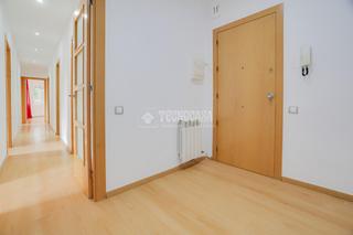 Appartement dans Santa Eullia. Piso en venta en lhospitalet de llobregat