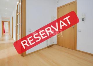 Pis a Bellvitge. Piso en venta en lhospitalet de llobregat
