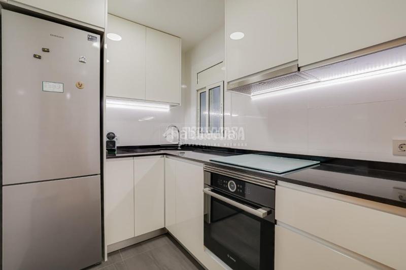 Foto a5c4ae75-87d5-41da-b7f1-1e89edcba9c4. Piso  en venta en lhospitalet de llobregat en Hospitalet de Llobregat (L´)