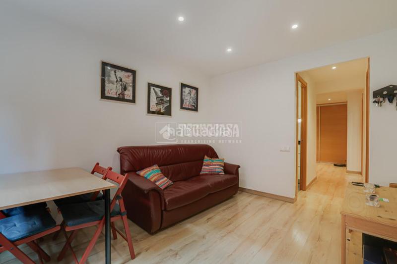 Foto d6cf9ecf-1ff6-4f7d-9220-daf36957c2da. Piso  en venta en lhospitalet de llobregat en Hospitalet de Llobregat (L´)