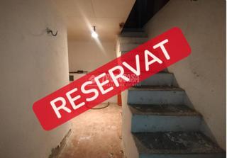 Local commercial à Bellvitge. Almacén en venta en lhospitalet de llobregat
