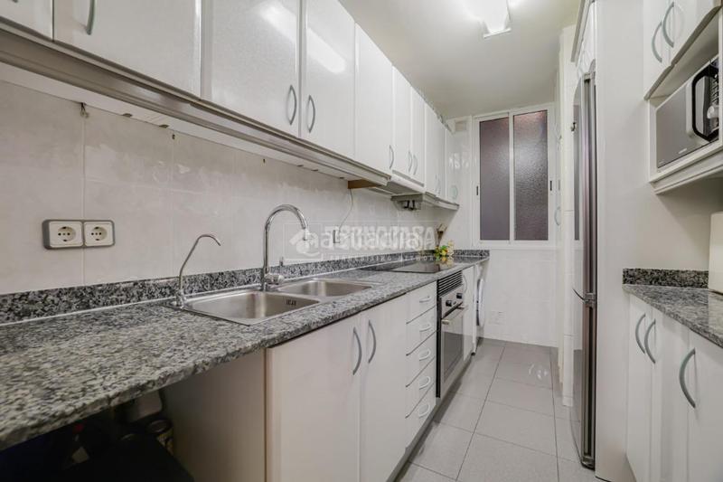 Foto 9d45202b-a54c-4fe2-9fc5-98c3524d9a73. Piso  en venta en lhospitalet de llobregat en Hospitalet de Llobregat (L´)