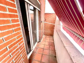 Casa aparellada a Estación-Cruz Roja. Casa en venta en illescas