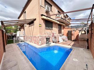 Casa aparellada a Parque Manuel de Vega-Carretera de Ugena. Casa en venta en illescas
