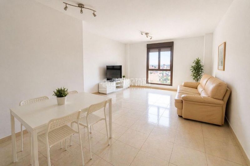 Foto 5d7c3cd6-0b34-4ed9-b164-468e21dd8c1a. Pis a Cedillo del Condado