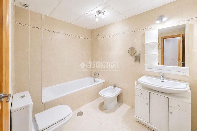 Foto f9ebc167-2e6d-4584-8b2f-1e3fe11310cf. Pis a Cedillo del Condado